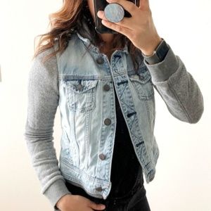 American Eagle Jean Jacket With Hoodie Small